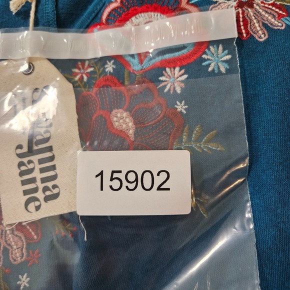 NEW‎ Savanna Jane Embroidered Poncho Top Women Small Floral Teal Blue - Picture 8 of 8